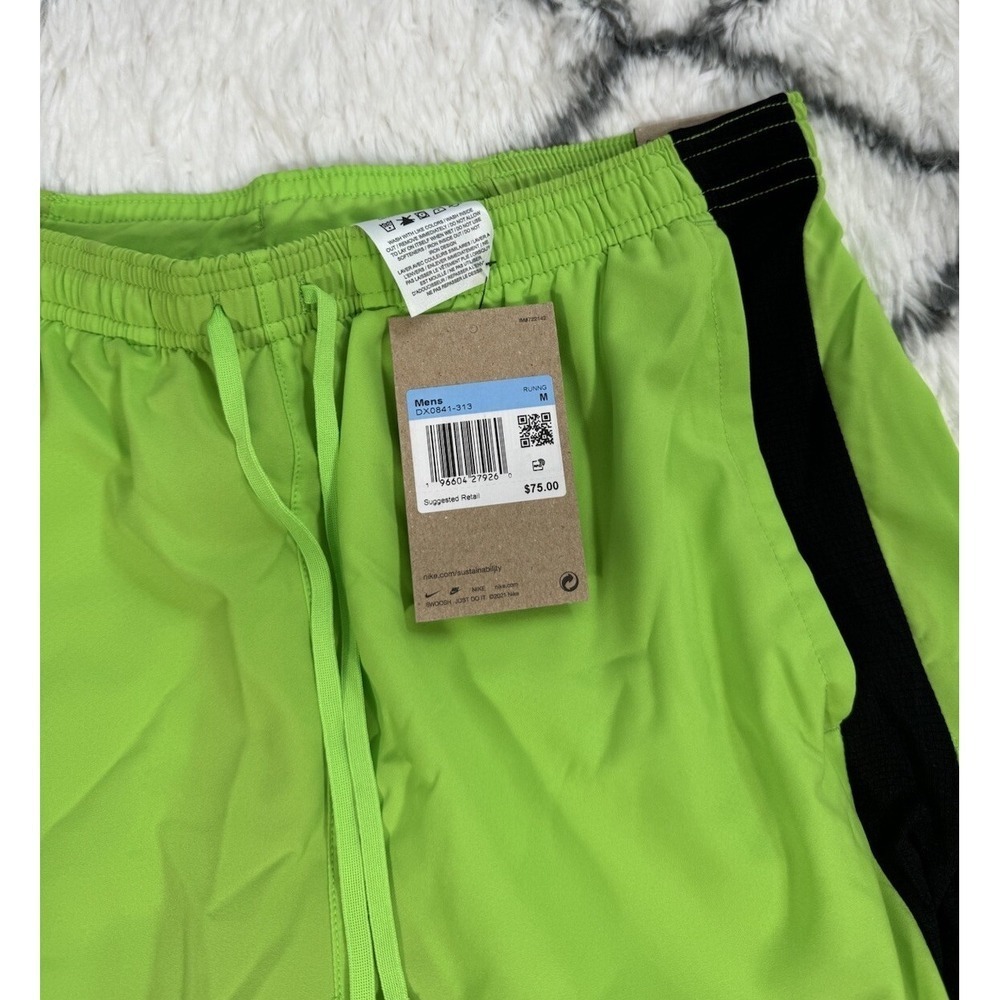 NIKE Dri-Fit Run Division Stride 8" Shorts Green Men's Sz M *NEW* DX0841-313 $75 - Picture 8 of 10